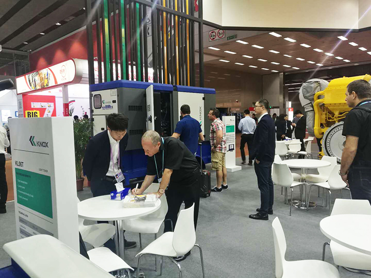 KNOX Shines at 2018 Spring Canton Fair, Professional Generator Sets Draw Global Buyers' Attention